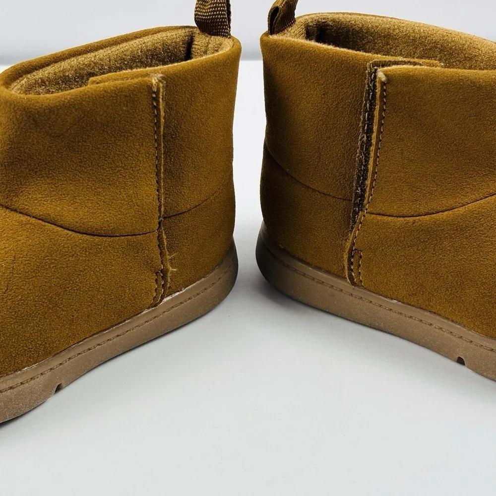 Carters Lucia Baby Girl Toddler Boots Size 4 Brown Suede Upper First Walkers